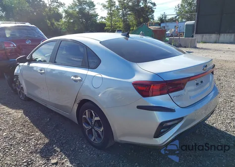 2021 Kia Forte Fe/Lxs из США, поврежденный, VIN 3KPF24AD3ME273248